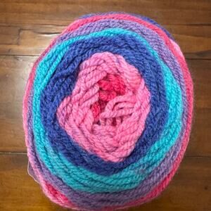 Caron cakes‎ yarn Mixed Berry